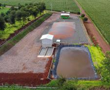 Vizinhos compartilham biodigestor para produzir energia limpa da suinocultura 