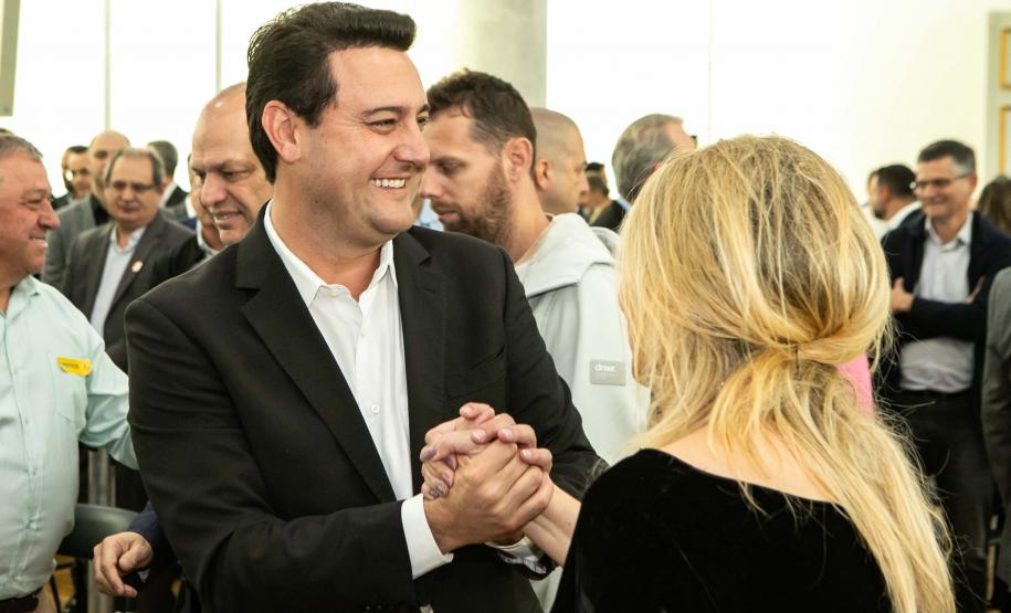 Governador Carlos Massa Ratinho Junior anunciou investimentos de R$ 505 milhões em energia e infraestrutura de gás canalizado para acelerar o crescimento do Paraná.