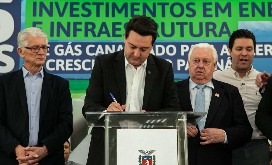 Governador Carlos Massa Ratinho Junior anunciou investimentos de R$ 505 milhões em energia e infraestrutura de gás canalizado para acelerar o crescimento do Paraná.