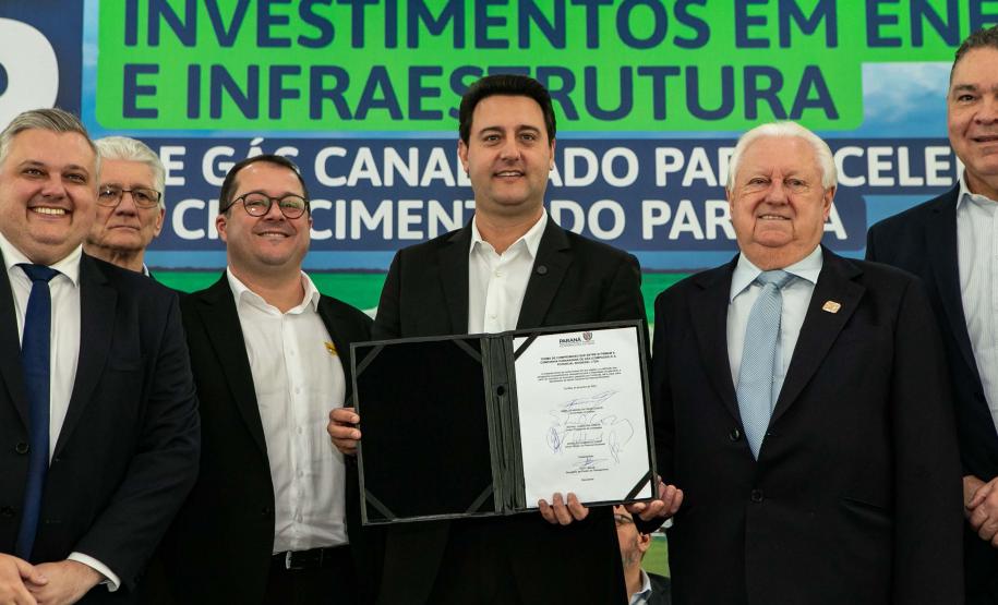Governador Carlos Massa Ratinho Junior anunciou investimentos de R$ 505 milhões em energia e infraestrutura de gás canalizado para acelerar o crescimento do Paraná.