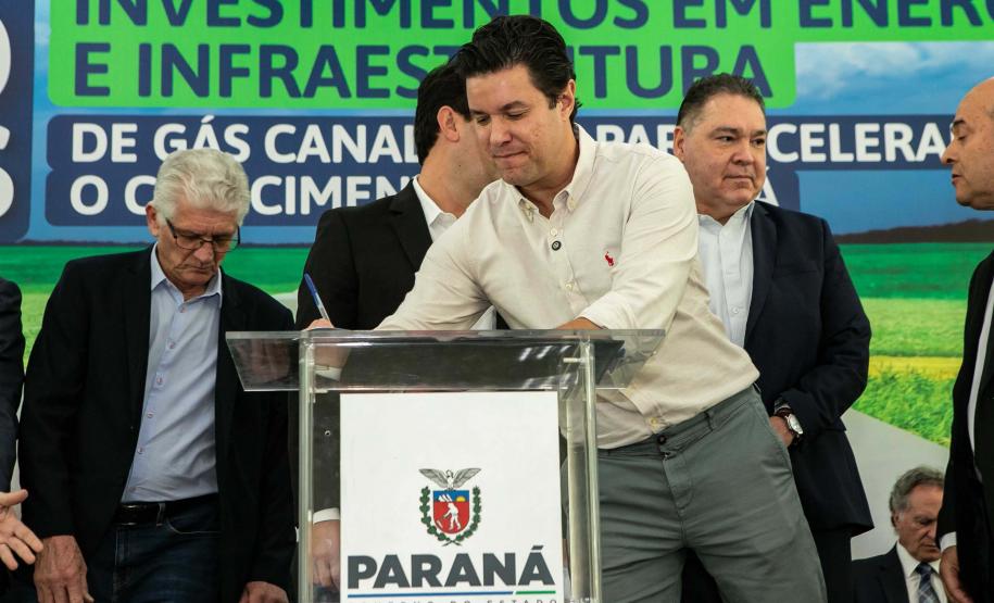 Governador Carlos Massa Ratinho Junior anunciou investimentos de R$ 505 milhões em energia e infraestrutura de gás canalizado para acelerar o crescimento do Paraná.