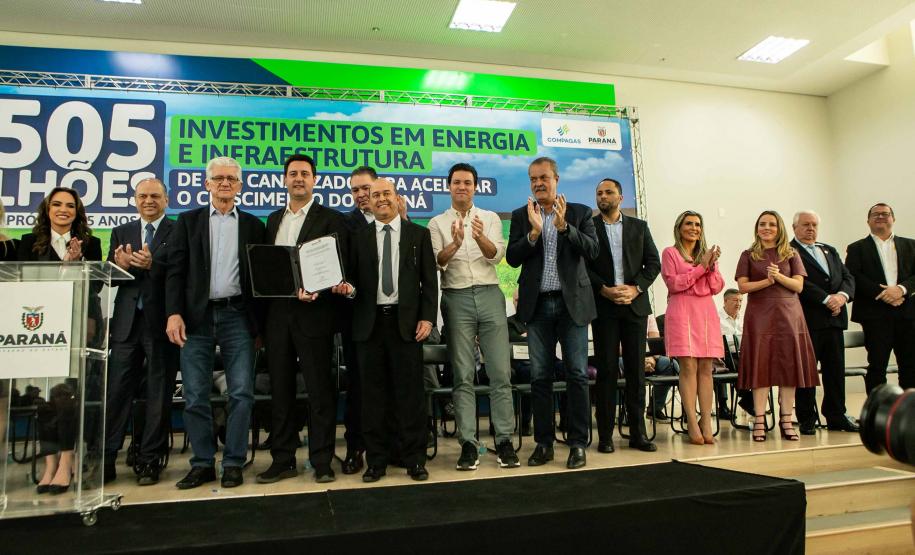 Governador Carlos Massa Ratinho Junior anunciou investimentos de R$ 505 milhões em energia e infraestrutura de gás canalizado para acelerar o crescimento do Paraná.