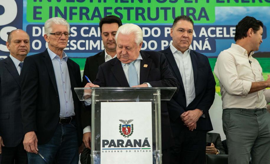 Governador Carlos Massa Ratinho Junior anunciou investimentos de R$ 505 milhões em energia e infraestrutura de gás canalizado para acelerar o crescimento do Paraná.