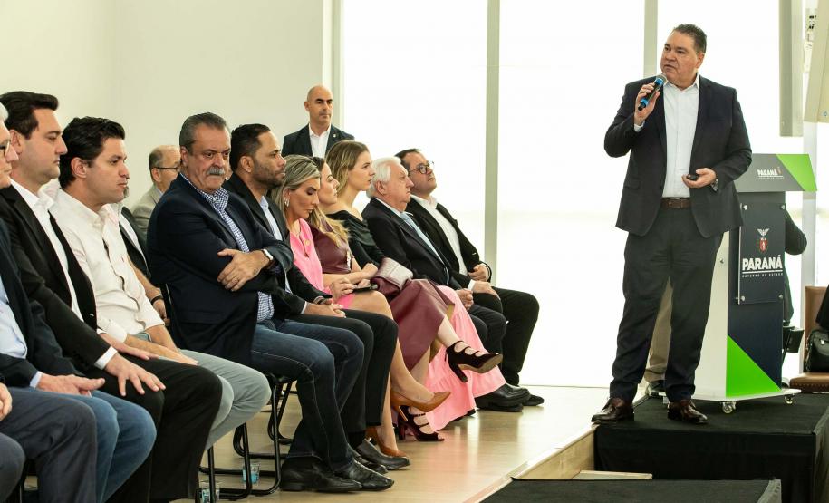 Governador Carlos Massa Ratinho Junior anunciou investimentos de R$ 505 milhões em energia e infraestrutura de gás canalizado para acelerar o crescimento do Paraná.