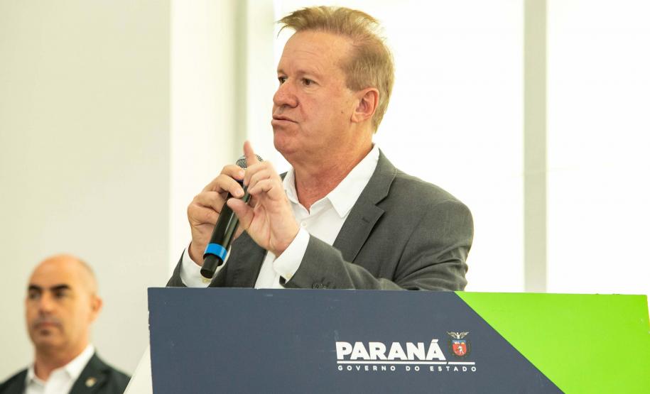 Governador Carlos Massa Ratinho Junior anunciou investimentos de R$ 505 milhões em energia e infraestrutura de gás canalizado para acelerar o crescimento do Paraná.