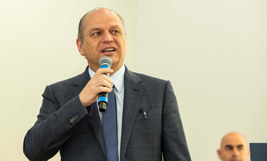 Governador Carlos Massa Ratinho Junior anunciou investimentos de R$ 505 milhões em energia e infraestrutura de gás canalizado para acelerar o crescimento do Paraná.