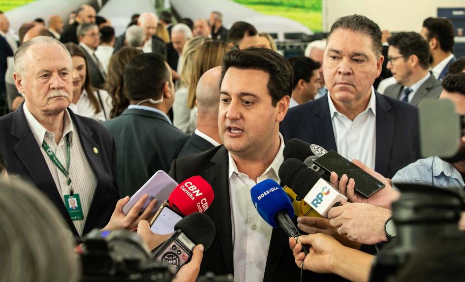 Governador Carlos Massa Ratinho Junior anunciou investimentos de R$ 505 milhões em energia e infraestrutura de gás canalizado para acelerar o crescimento do Paraná.